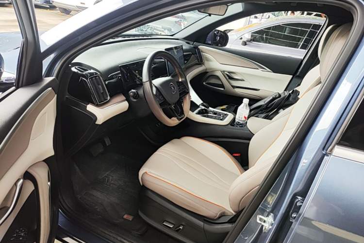 Used BYD Song Pro New Energy 2024 HONOR Edition DM-i 71KM Navigation Model Driver Seat