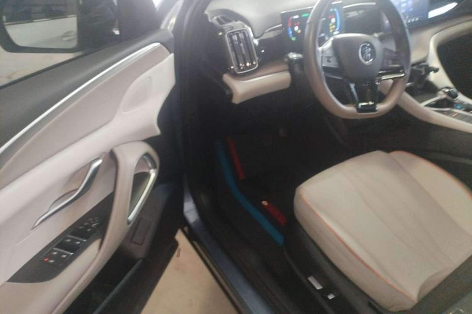 Used BYD Song Pro New Energy 2024 HONOR Edition DM-i 71KM Navigation Model Driver Seat