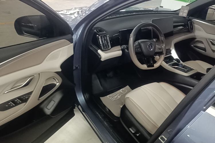 Used BYD Song Pro New Energy 2024 HONOR Edition DM-i 71KM Beyond Model Driver Seat