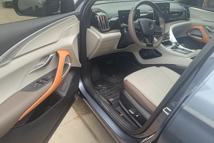 Used BYD Song Pro New Energy 2024 HONOR Edition DM-i 71KM Leading Model Driver Seat