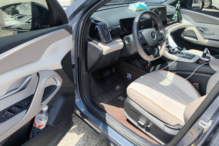 Used BYD Song Pro New Energy 2024 HONOR Edition DM-i 71KM Navigation Model Driver Seat
