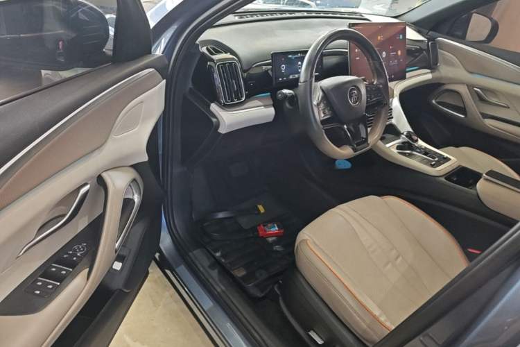 Used BYD Song Pro New Energy 2024 HONOR Edition DM-i 110KM Excellence Model Driver Seat