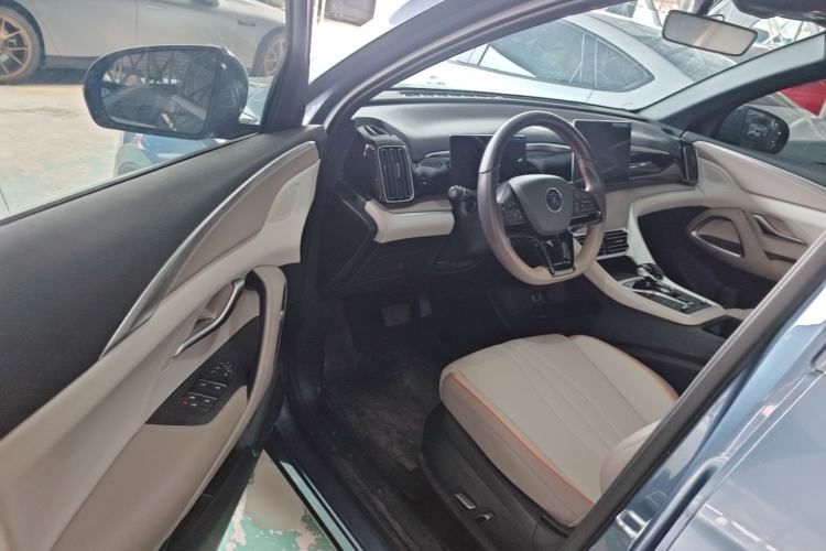 Used BYD Song Pro New Energy 2024 HONOR Edition DM-i 71KM Navigation Model Driver Seat