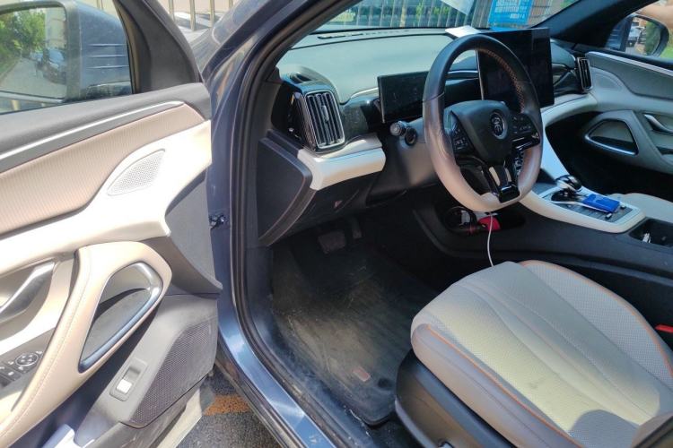 Used BYD Song Pro New Energy 2024 HONOR Edition DM-i 110KM Excellence Model Driver Seat