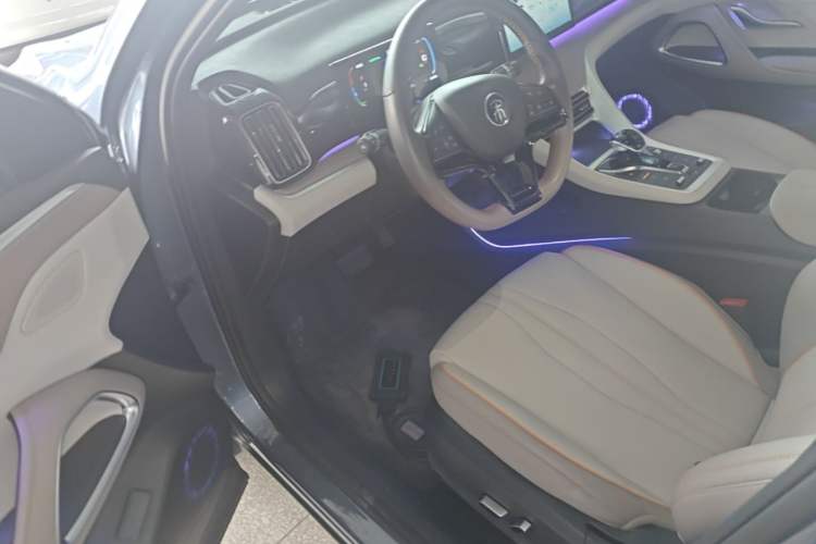 Used BYD Song Pro New Energy 2024 HONOR Edition DM-i 71KM Leading Model Driver Seat