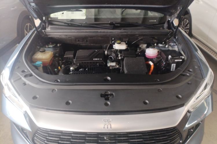 Used BYD Song Pro New Energy 2024 HONOR Edition DM-i 71KM Navigation Model Engine Bay