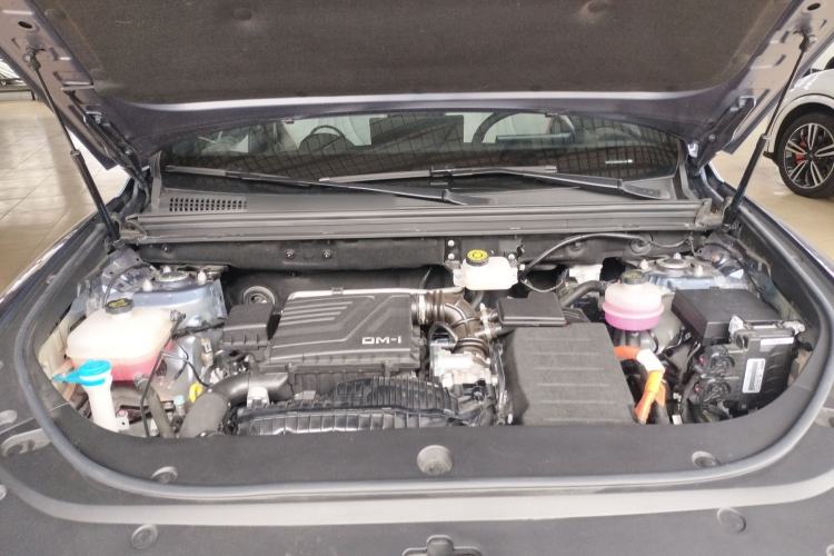 Used BYD Song Pro New Energy 2024 HONOR Edition DM-i 71KM Beyond Model Engine Bay