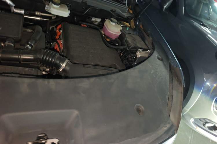 Used BYD Song Pro New Energy 2024 HONOR Edition DM-i 110KM Beyond Model Engine Bay Left