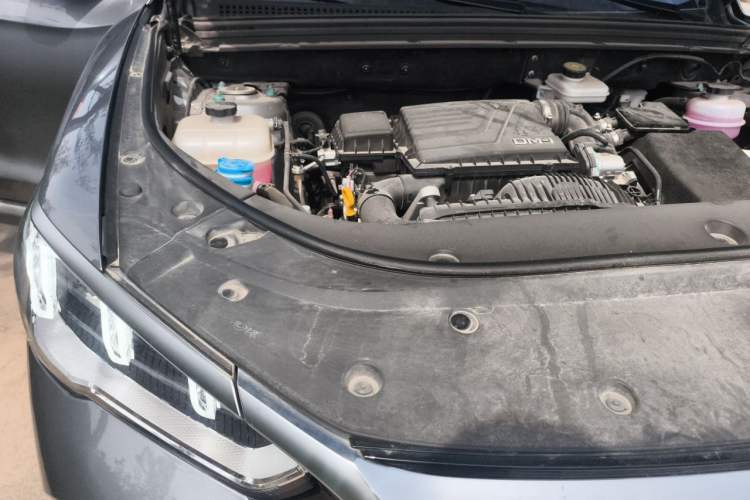 Used BYD Song Pro New Energy 2024 HONOR Edition DM-i 71KM Navigation Model Engine Bay Right