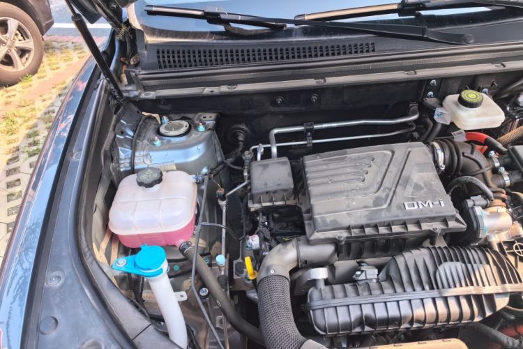Used BYD Song Pro New Energy 2024 HONOR Edition DM-i 110KM Beyond Model Engine Bay Right