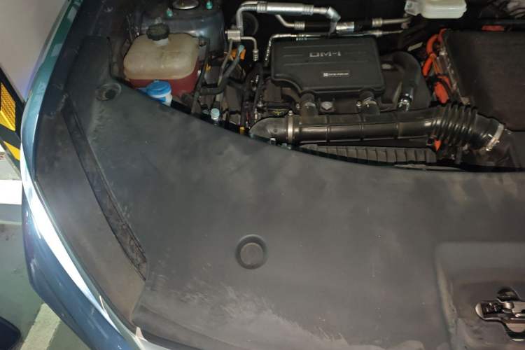 Used BYD Song Pro New Energy 2024 HONOR Edition DM-i 110KM Beyond Model Engine Bay Right