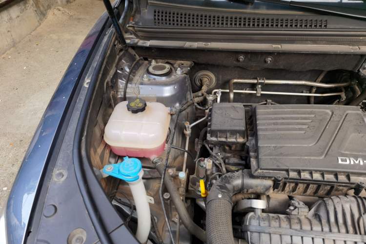 Used BYD Song Pro New Energy 2024 HONOR Edition DM-i 110KM Excellence Model Engine Bay Right