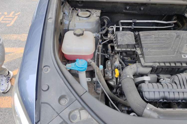 Used BYD Song Pro New Energy 2024 HONOR Edition DM-i 110KM Excellence Model Engine Bay Right