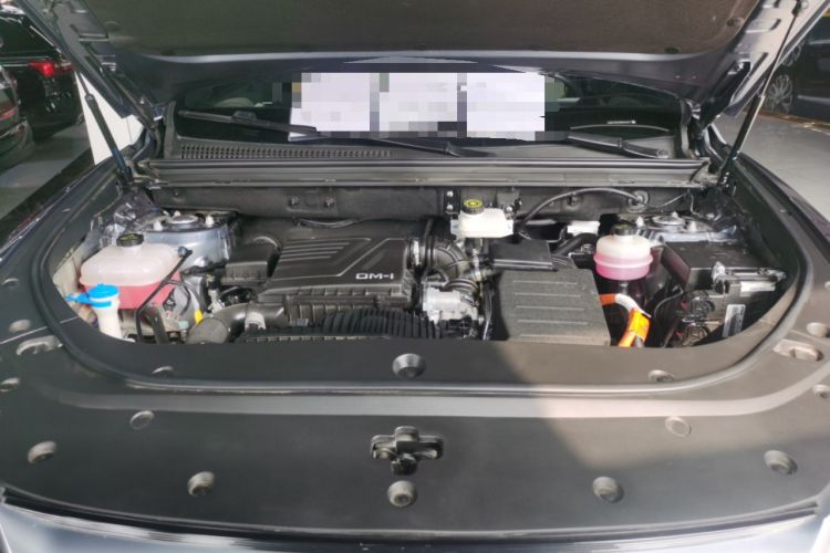 Used BYD Song Pro New Energy 2024 HONOR Edition DM-i 71KM Navigation Model Engine Bay