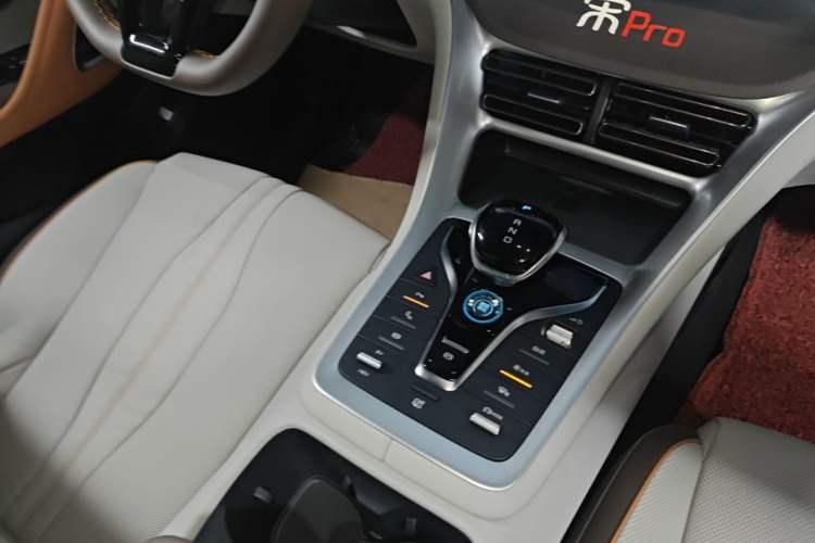 Used BYD Song Pro New Energy 2024 HONOR Edition DM-i 110KM Excellence Model Gear Lever