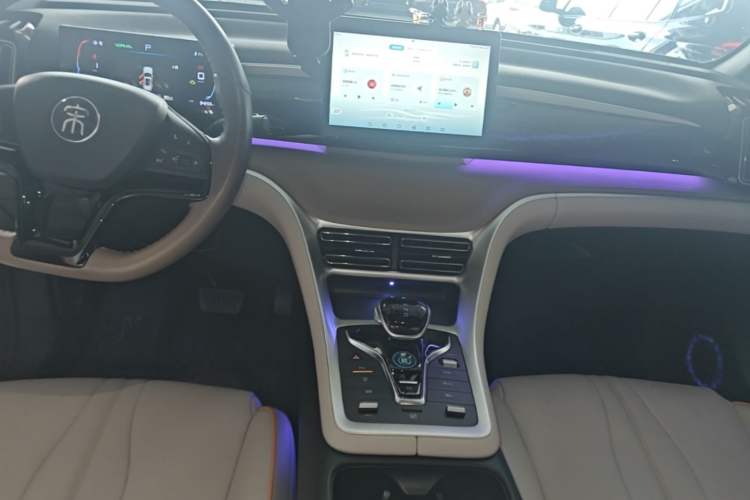 Used BYD Song Pro New Energy 2024 HONOR Edition DM-i 71KM Leading Model Gear Lever