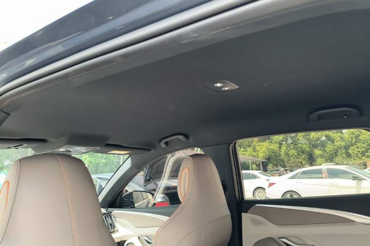 Used BYD Song Pro New Energy 2024 HONOR Edition DM-i 71KM Navigation Model Headliner