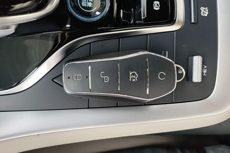 Used BYD Song Pro New Energy 2024 HONOR Edition DM-i 71KM Navigation Model Interior 1