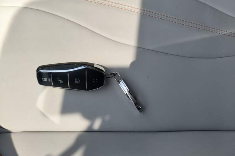 Used BYD Song Pro New Energy 2024 HONOR Edition DM-i 71KM Navigation Model Interior 1