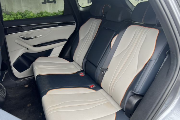 Used BYD Song Pro New Energy 2024 HONOR Edition DM-i 71KM Navigation Model Interior 3