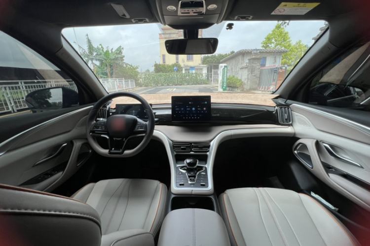 Used BYD Song Pro New Energy 2024 HONOR Edition DM-i 71KM Navigation Model Interior 9
