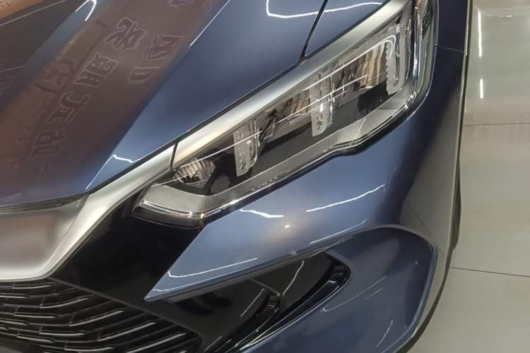 Used BYD Song Pro New Energy 2024 HONOR Edition DM-i 71KM Navigation Model Left Front Headlight