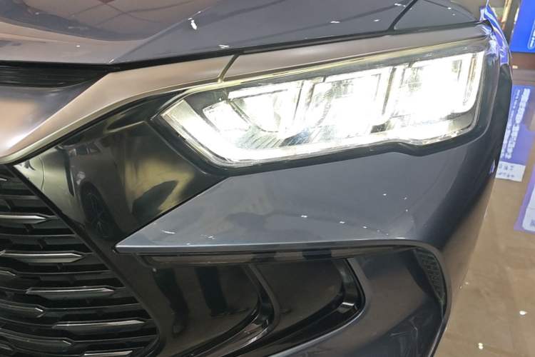 Used BYD Song Pro New Energy 2024 HONOR Edition DM-i 110KM Excellence Model Left Front Headlight