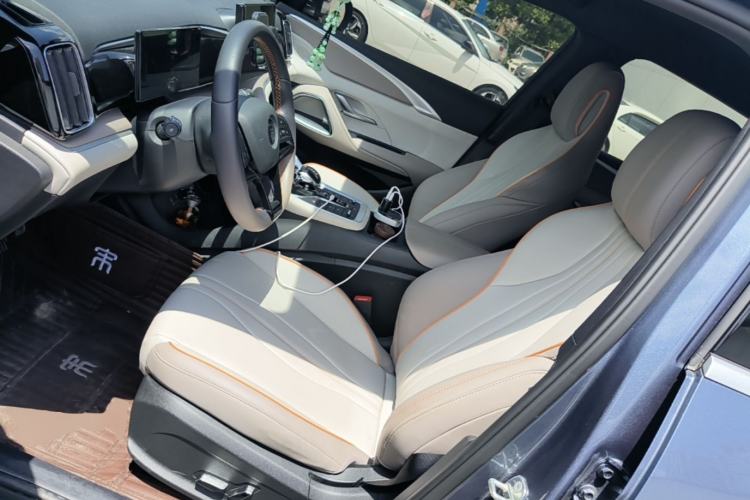 Used BYD Song Pro New Energy 2024 HONOR Edition DM-i 71KM Navigation Model Left Front Seat