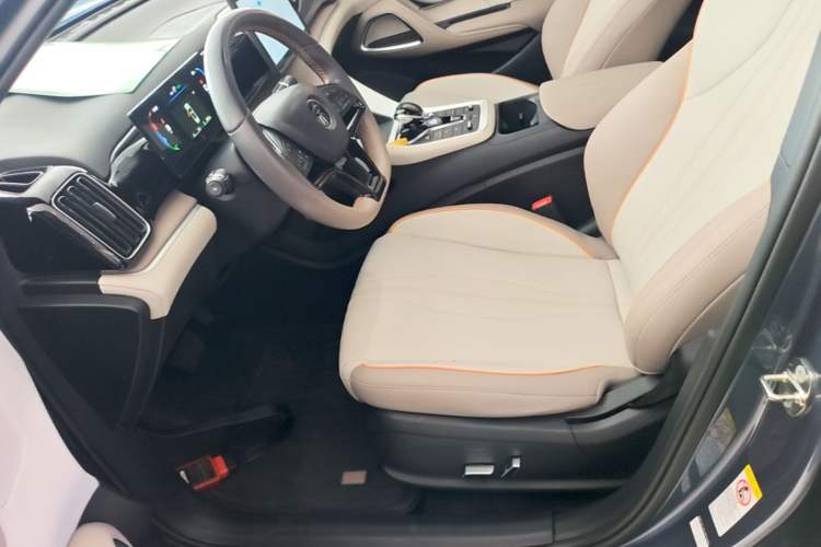 Used BYD Song Pro New Energy 2024 HONOR Edition DM-i 71KM Navigation Model Left Front Seat