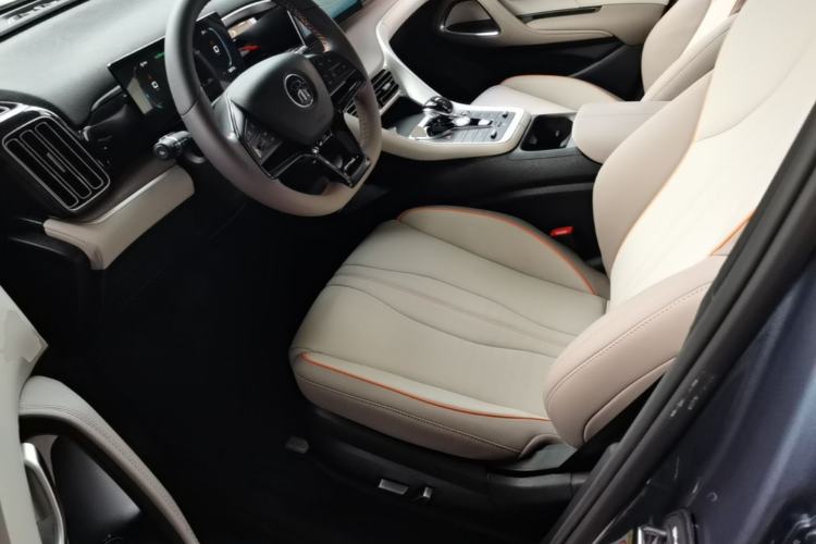 Used BYD Song Pro New Energy 2024 HONOR Edition DM-i 71KM Leading Model Left Front Seat