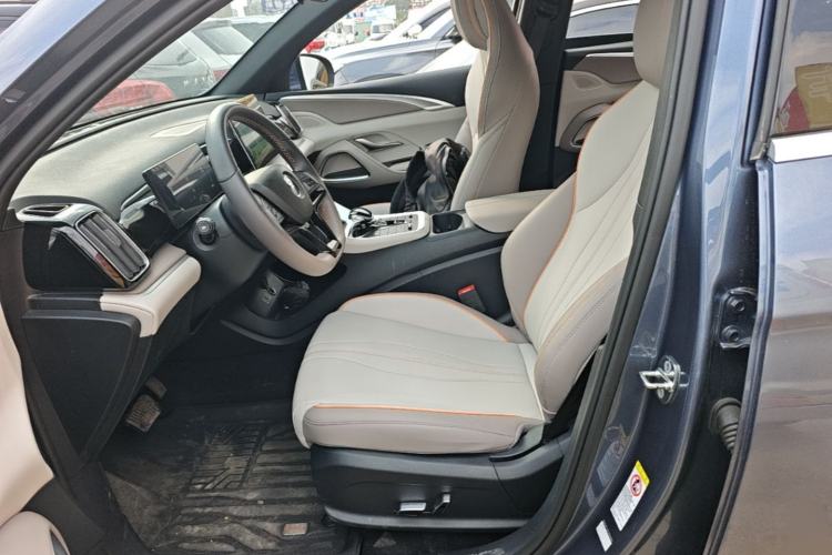 Used BYD Song Pro New Energy 2024 HONOR Edition DM-i 71KM Navigation Model Left Front Seat