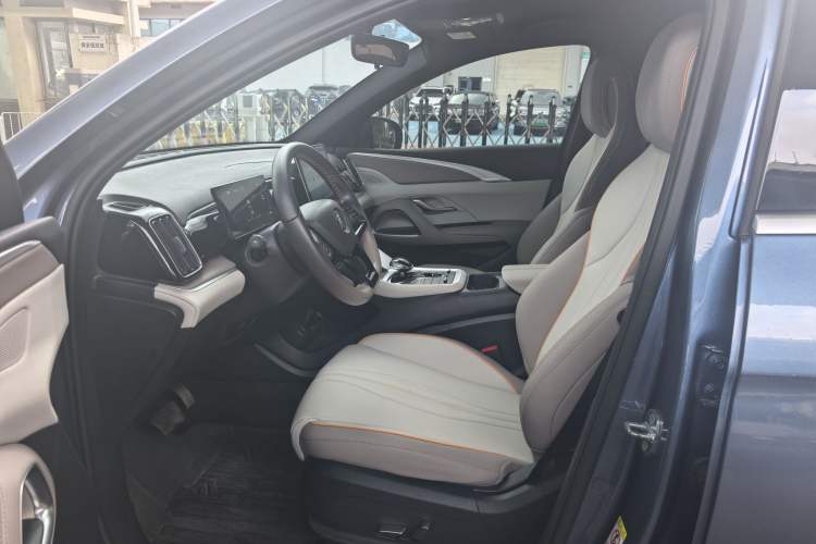 Used BYD Song Pro New Energy 2024 HONOR Edition DM-i 71KM Navigation Model Left Front Seat