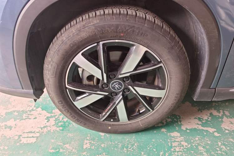 Used BYD Song Pro New Energy 2024 HONOR Edition DM-i 71KM Navigation Model Left Front Wheel Hub
