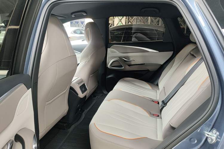 Used BYD Song Pro New Energy 2024 HONOR Edition DM-i 71KM Navigation Model Left Rear Seat