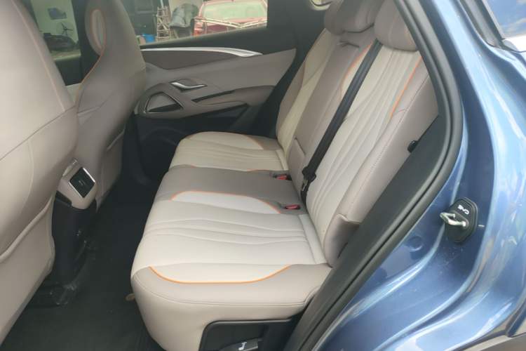 Used BYD Song Pro New Energy 2024 HONOR Edition DM-i 71KM Navigation Model Left Rear Seat