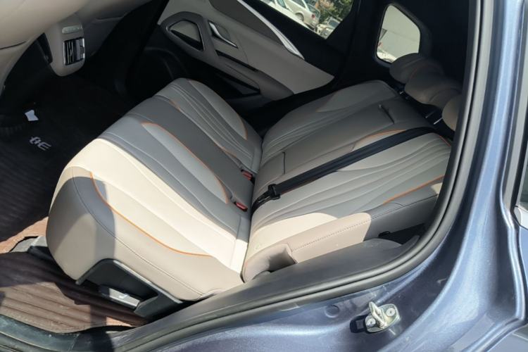 Used BYD Song Pro New Energy 2024 HONOR Edition DM-i 71KM Navigation Model Left Rear Seat