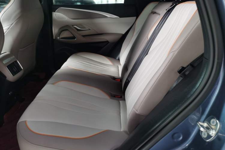 Used BYD Song Pro New Energy 2024 HONOR Edition DM-i 71KM Navigation Model Left Rear Seat