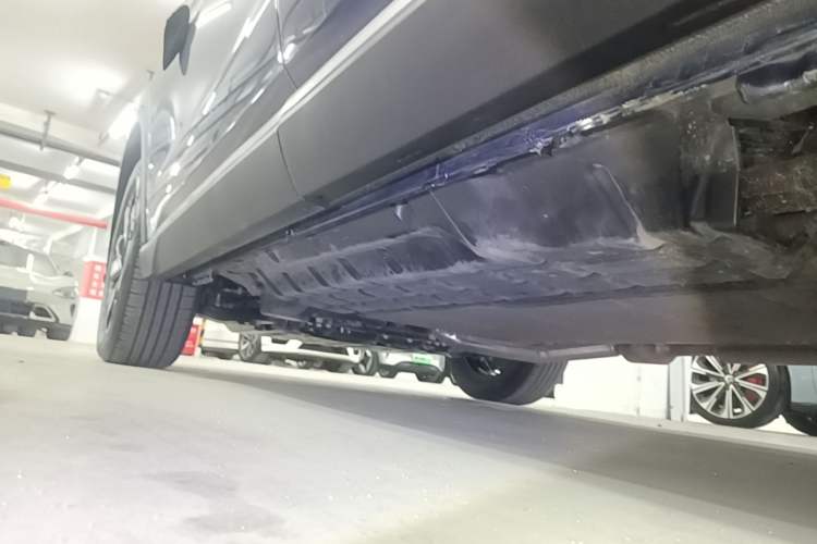 Used BYD Song Pro New Energy 2024 HONOR Edition DM-i 71KM Beyond Model Left Side Sill