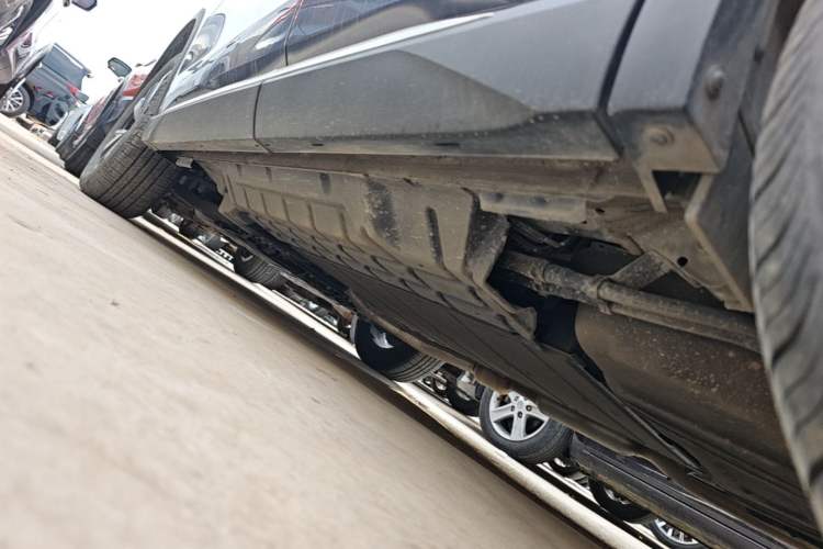 Used BYD Song Pro New Energy 2024 HONOR Edition DM-i 71KM Navigation Model Left Side Sill