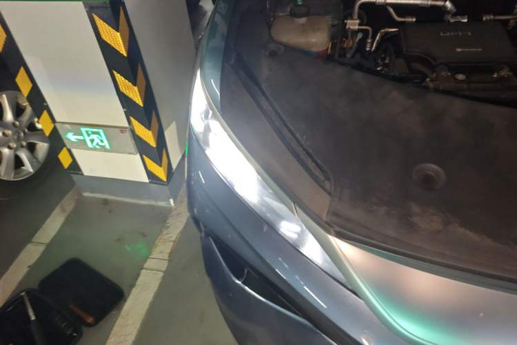 Used BYD Song Pro New Energy 2024 HONOR Edition DM-i 110KM Beyond Model Right Front Headlight