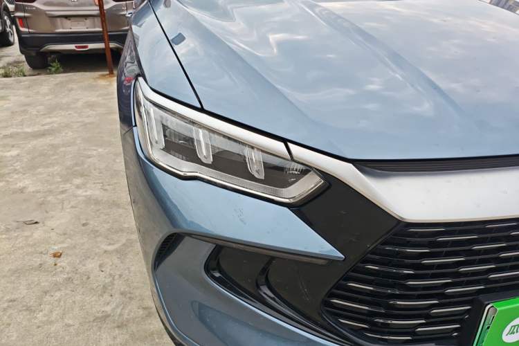 Used BYD Song Pro New Energy 2024 HONOR Edition DM-i 71KM Navigation Model Right Front Headlight