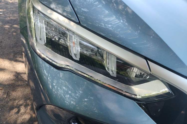 Used BYD Song Pro New Energy 2024 HONOR Edition DM-i 110KM Beyond Model Right Front Headlight