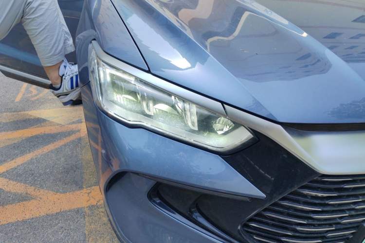 Used BYD Song Pro New Energy 2024 HONOR Edition DM-i 110KM Excellence Model Right Front Headlight