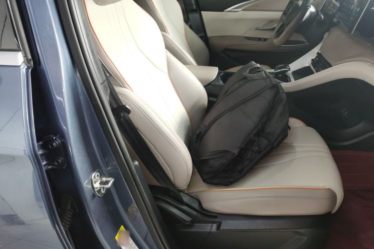 Used BYD Song Pro New Energy 2024 HONOR Edition DM-i 71KM Navigation Model Right Front Seat
