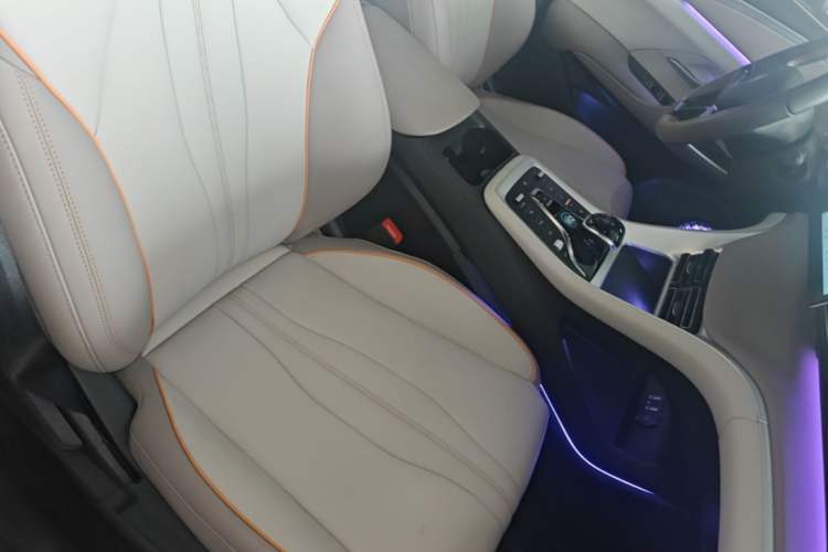Used BYD Song Pro New Energy 2024 HONOR Edition DM-i 71KM Leading Model Right Front Seat