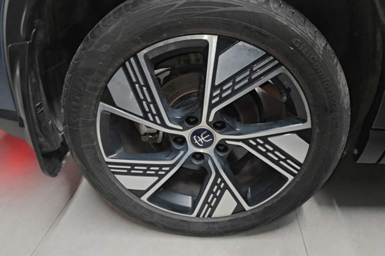 Used BYD Song Pro New Energy 2024 HONOR Edition DM-i 110KM Excellence Model Right Rear Wheel Hub