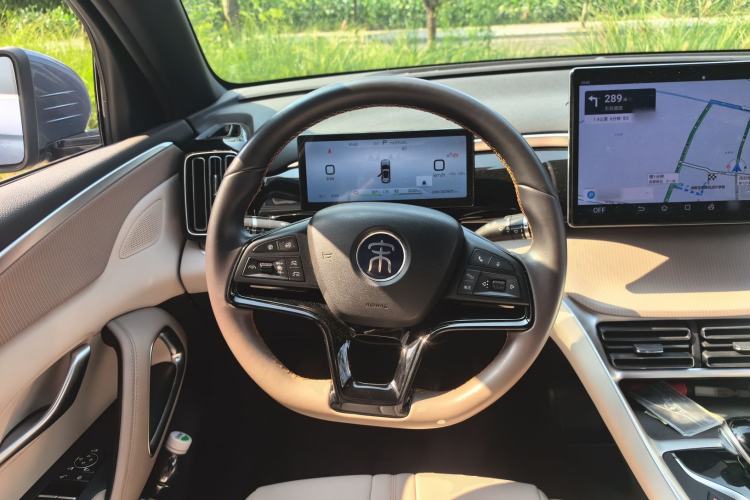 Used BYD Song Pro New Energy 2024 HONOR Edition DM-i 110KM Beyond Model Steering Wheel