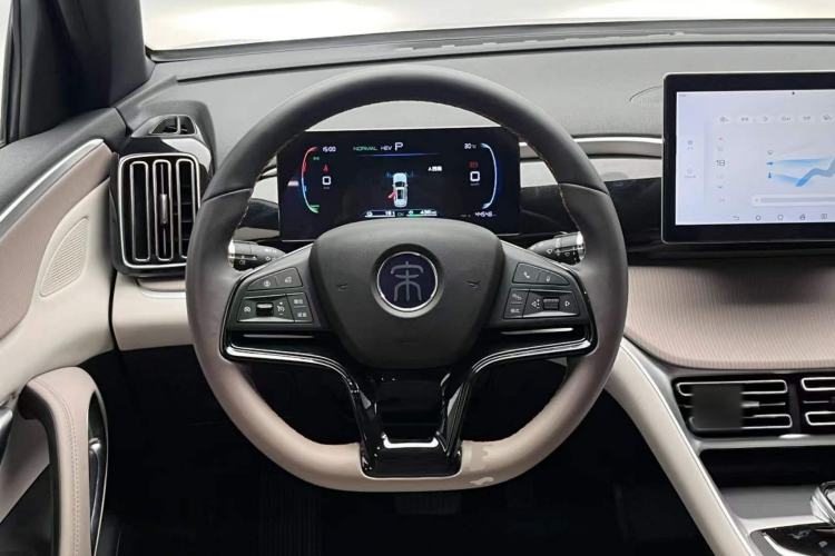 Used BYD Song Pro New Energy 2024 HONOR Edition DM-i 71KM Navigation Model Steering Wheel