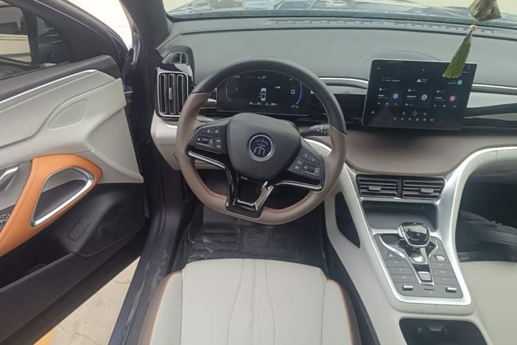 Used BYD Song Pro New Energy 2024 HONOR Edition DM-i 71KM Leading Model Steering Wheel