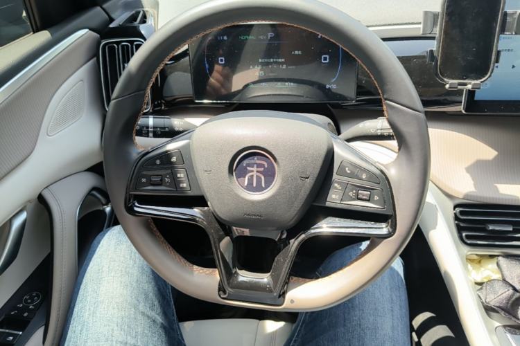 Used BYD Song Pro New Energy 2024 HONOR Edition DM-i 71KM Navigation Model Steering Wheel